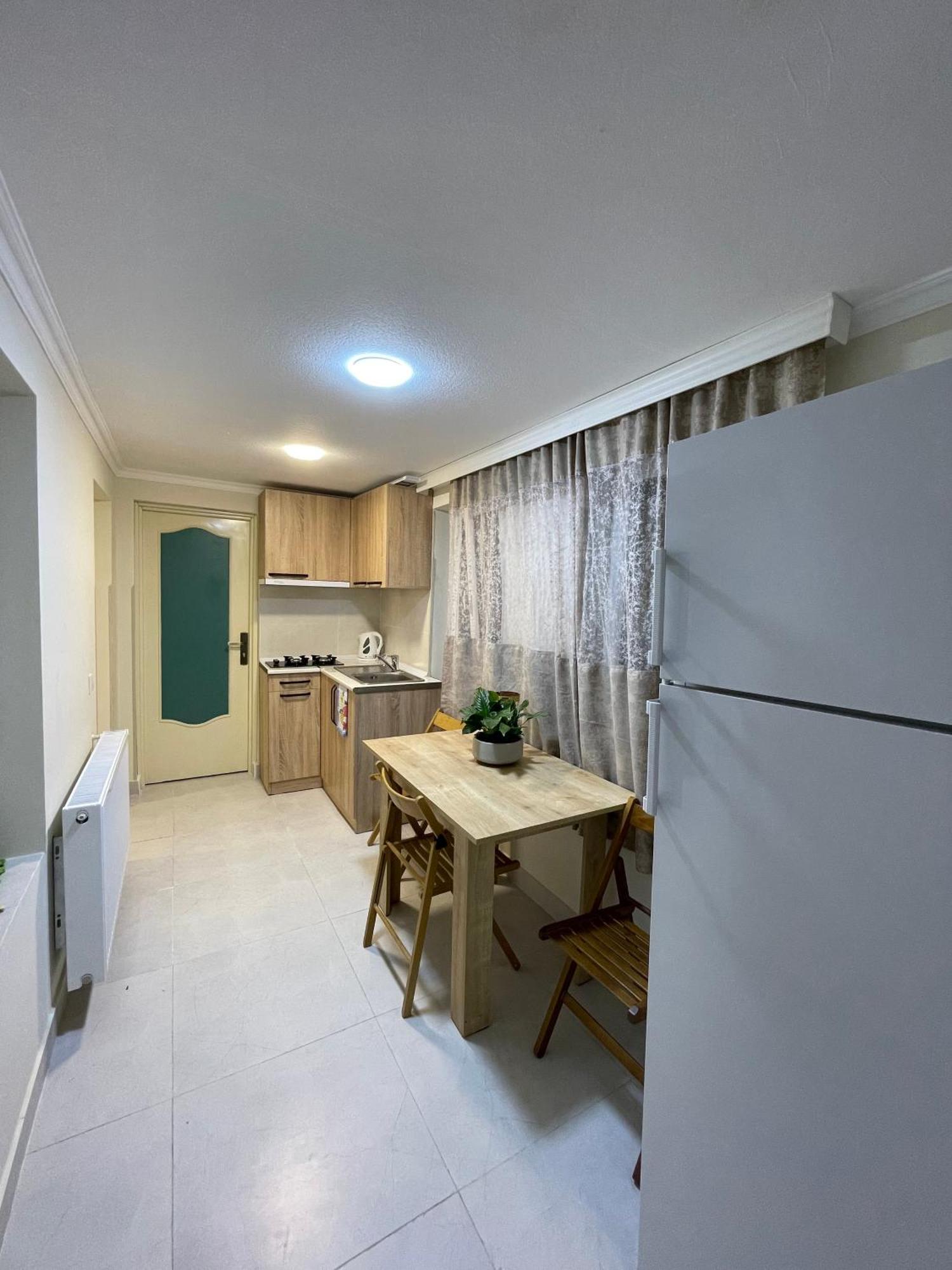 White Stones Apartment Kutaisi Exterior photo