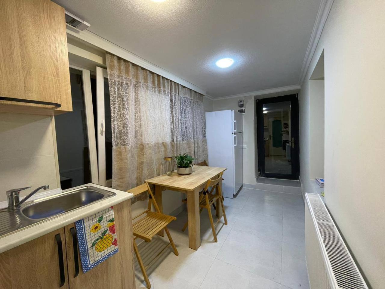 White Stones Apartment Kutaisi Exterior photo